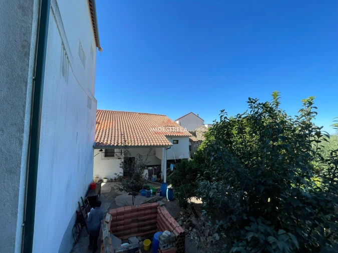 Moradia T4 para Venda em Santa Marinha e São Martinho Foto 7