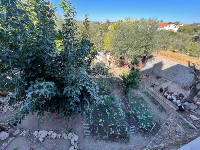 Moradia T4 para Venda em Santa Marinha e São Martinho Foto 6