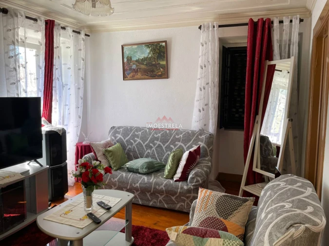 Moradia T4 para Venda em Santa Marinha e São Martinho Foto 4