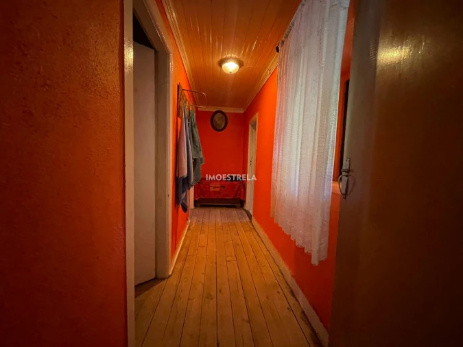 Moradia T4 para Venda em Santa Marinha e São Martinho Foto 10