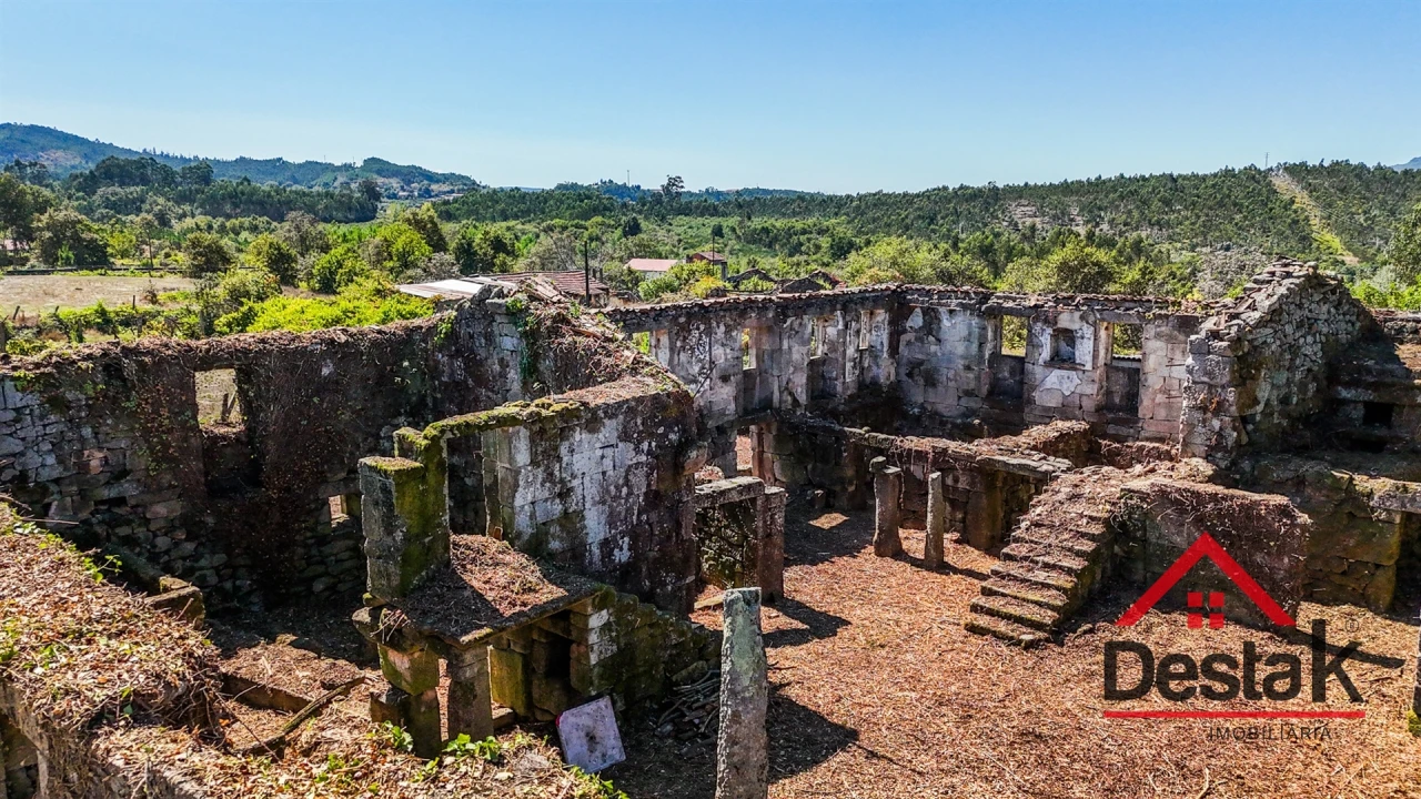 Moradia T10 para Venda em Cambra e Carvalhal de Vermilhas Foto 4