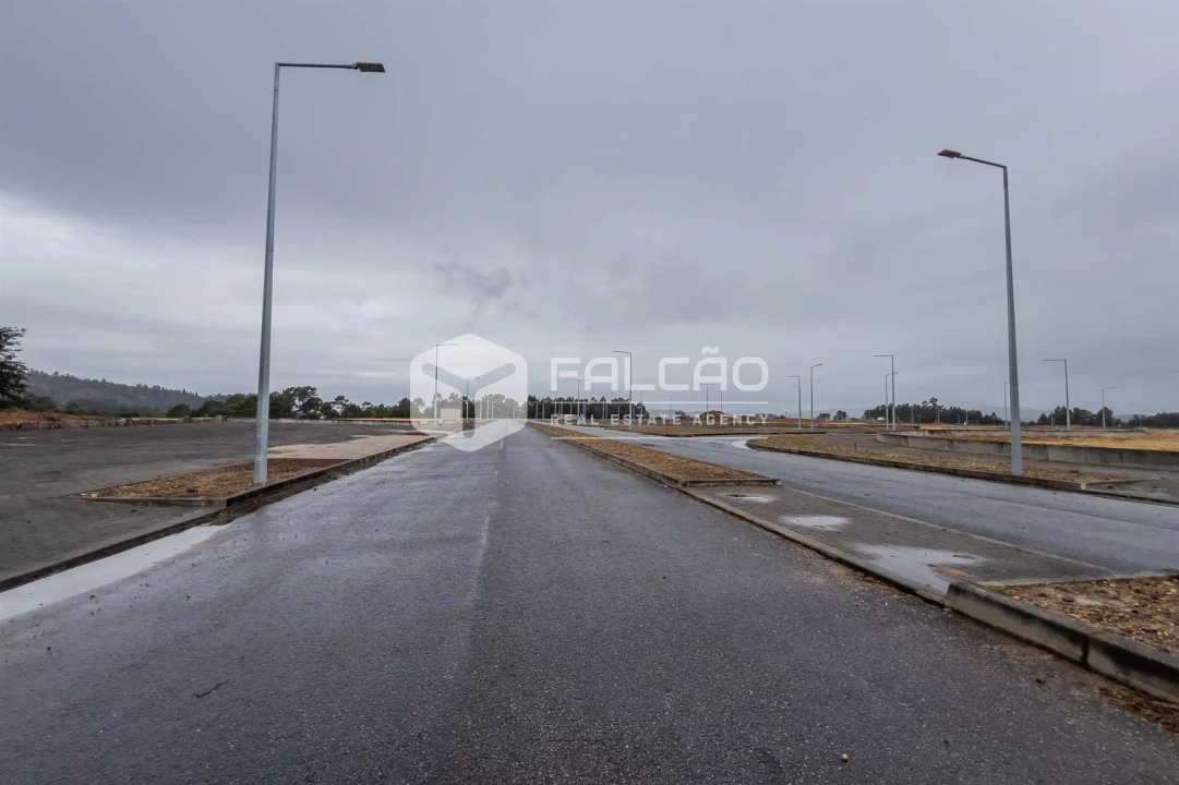 Terreno para Venda em Troporiz e Lapela Foto 33