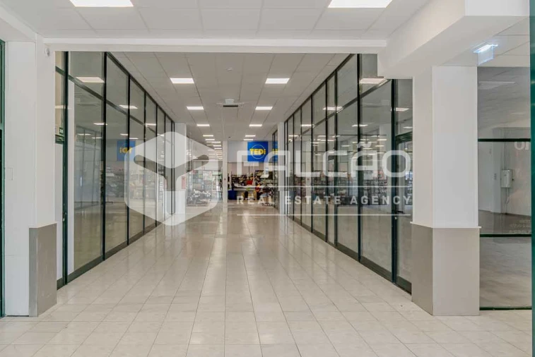 Loja para Arrendamento em Fundão, Valverde, Donas, A. Joanes, A. Nova Cabo Foto 2