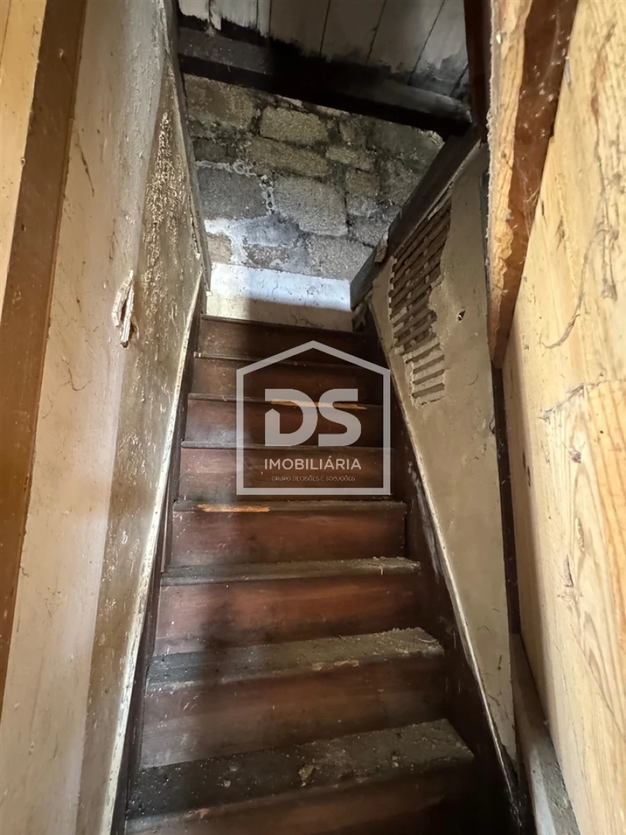 Moradia T0 para Venda em Vila Franca da Serra Foto 22