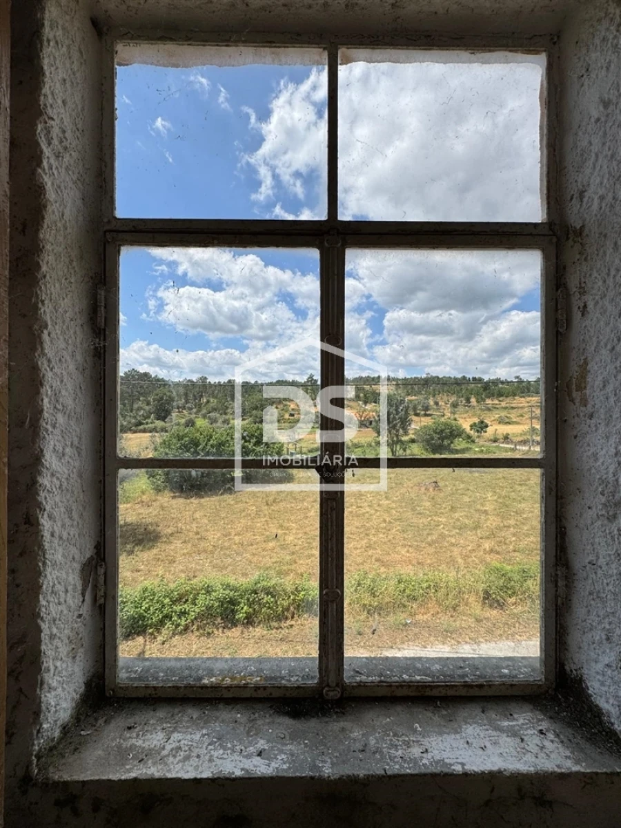 Moradia T0 para Venda em Vila Franca da Serra Foto 27