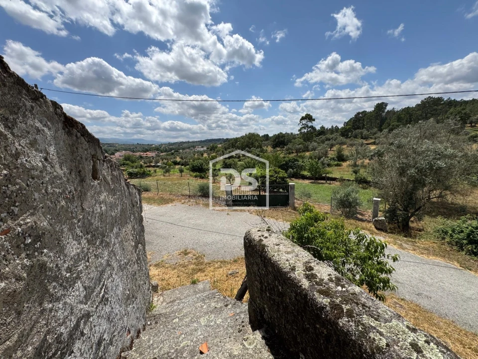 Moradia T0 para Venda em Vila Franca da Serra Foto 35