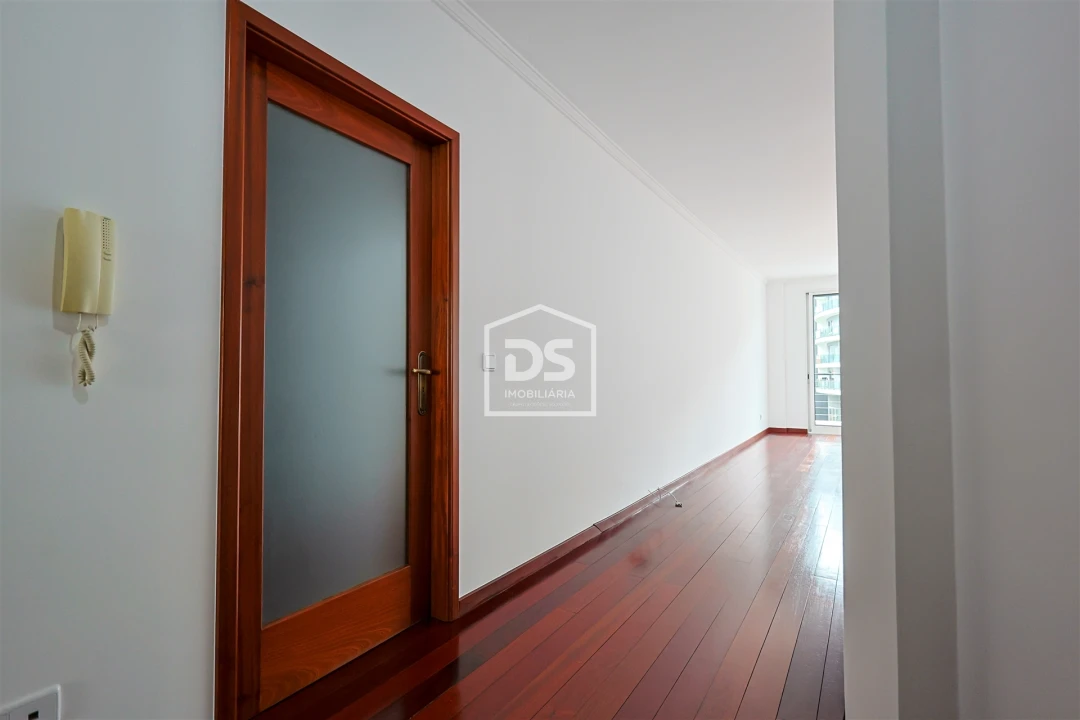Apartamento T2 para Venda em Funchal (Se) Foto 17