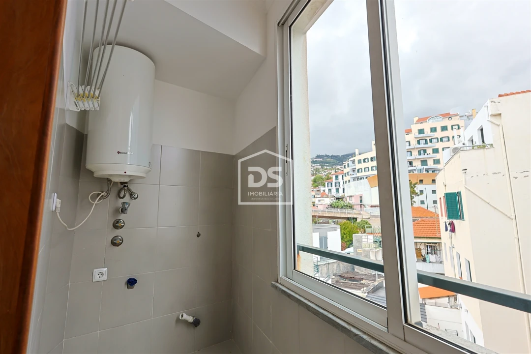Apartamento T2 para Venda em Funchal (Se) Foto 14