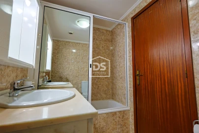 Apartamento T2 para Venda em Funchal (Se)