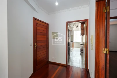 Apartamento T2 para Venda em Funchal (Se)