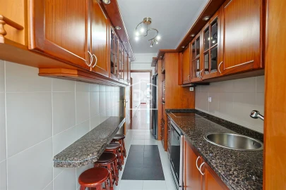 Apartamento T2 para Venda em Funchal (Se)