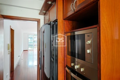 Apartamento T2 para Venda em Funchal (Se)