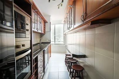 Apartamento T2 para Venda em Funchal (Se)