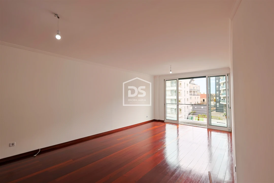 Apartamento T2 para Venda em Funchal (Se) Foto 3