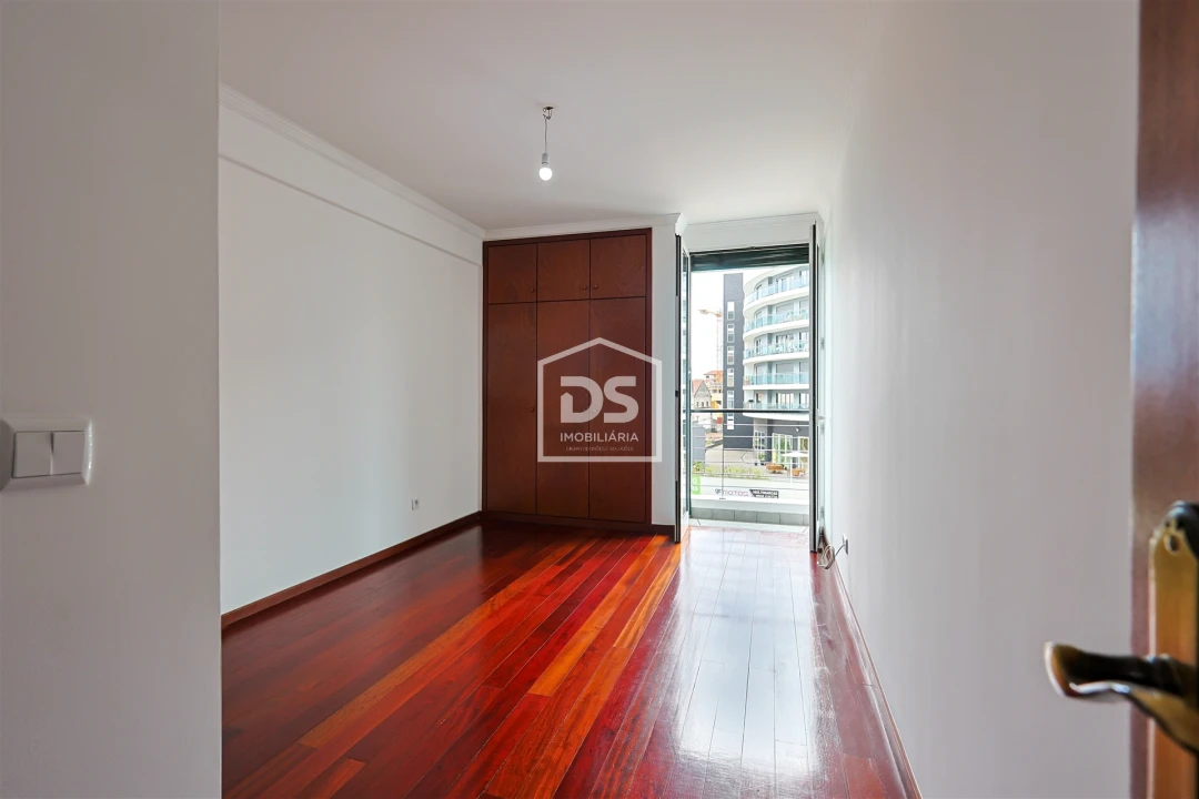 Apartamento T2 para Venda em Funchal (Se) Foto 18