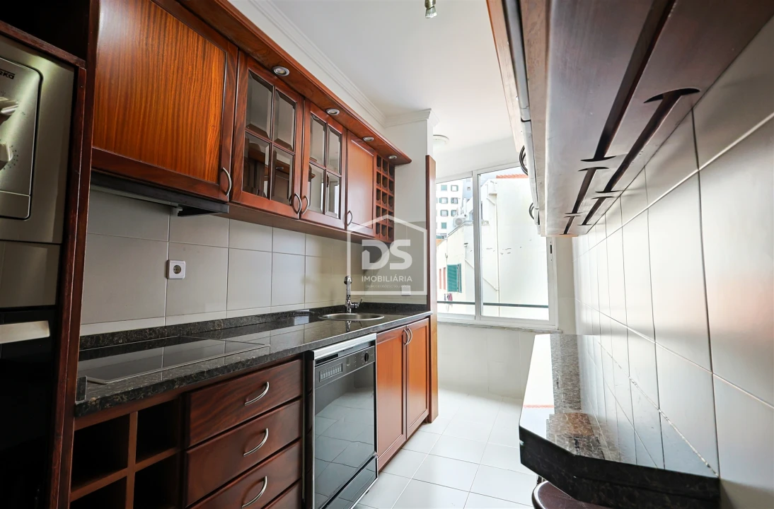 Apartamento T2 para Venda em Funchal (Se) Foto 12