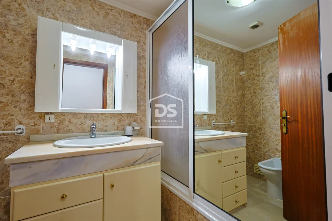Apartamento T2 para Venda em Funchal (Se) Foto 26