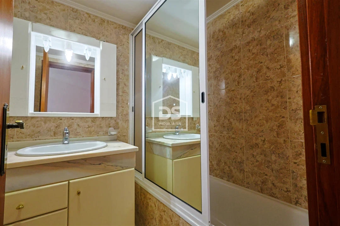 Apartamento T2 para Venda em Funchal (Se) Foto 43