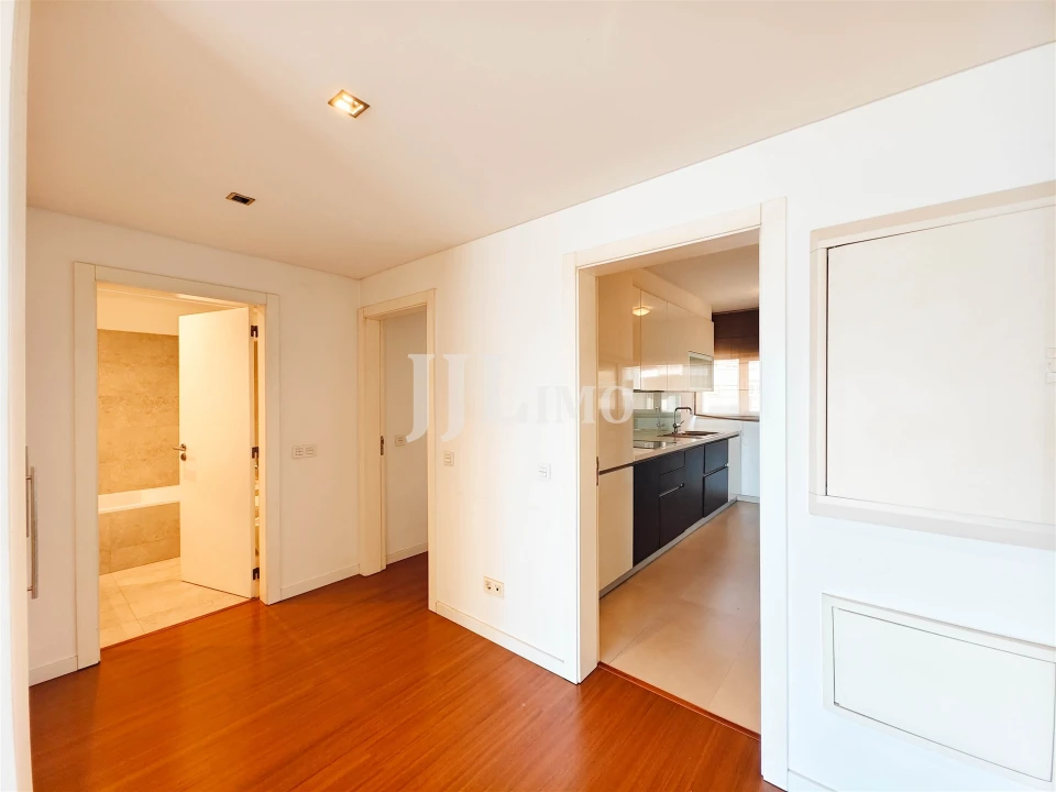 Apartamento T1 para Venda em Algés, Linda-A-Velha e Cruz Quebrada-Dafundo Foto 5