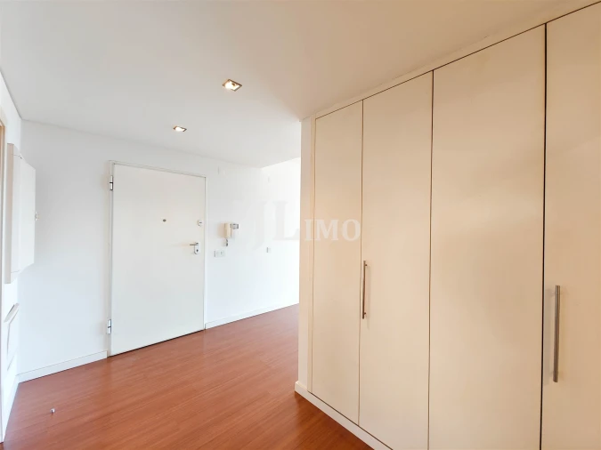 Apartamento T1 para Venda em Algés, Linda-A-Velha e Cruz Quebrada-Dafundo Foto 12