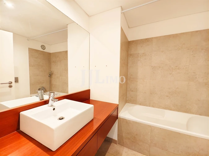 Apartamento T1 para Venda em Algés, Linda-A-Velha e Cruz Quebrada-Dafundo Foto 13