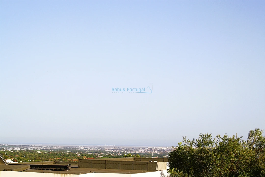 Terreno para Venda em Santa Barbara de Nexe Foto 1
