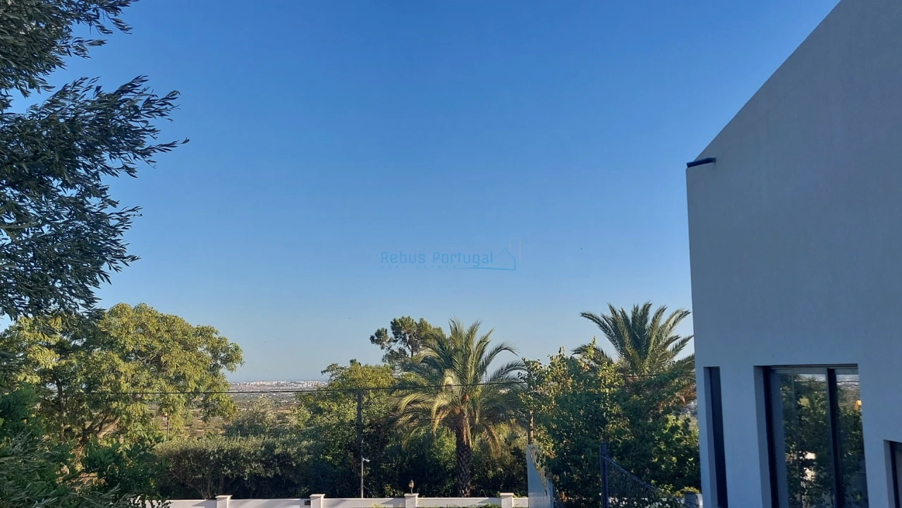 Terreno para Venda em Santa Barbara de Nexe Foto 12