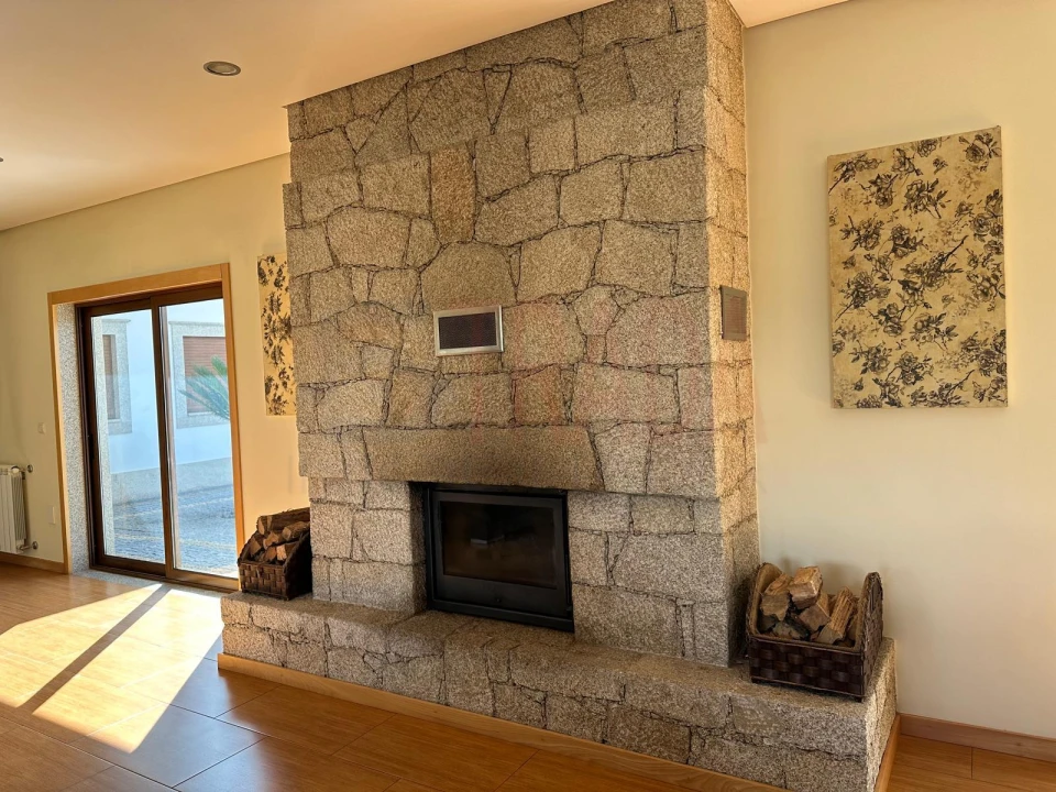 Moradia T3 para Venda em Merelim (São Paio), Panoias e Parada de Tibães Foto 7