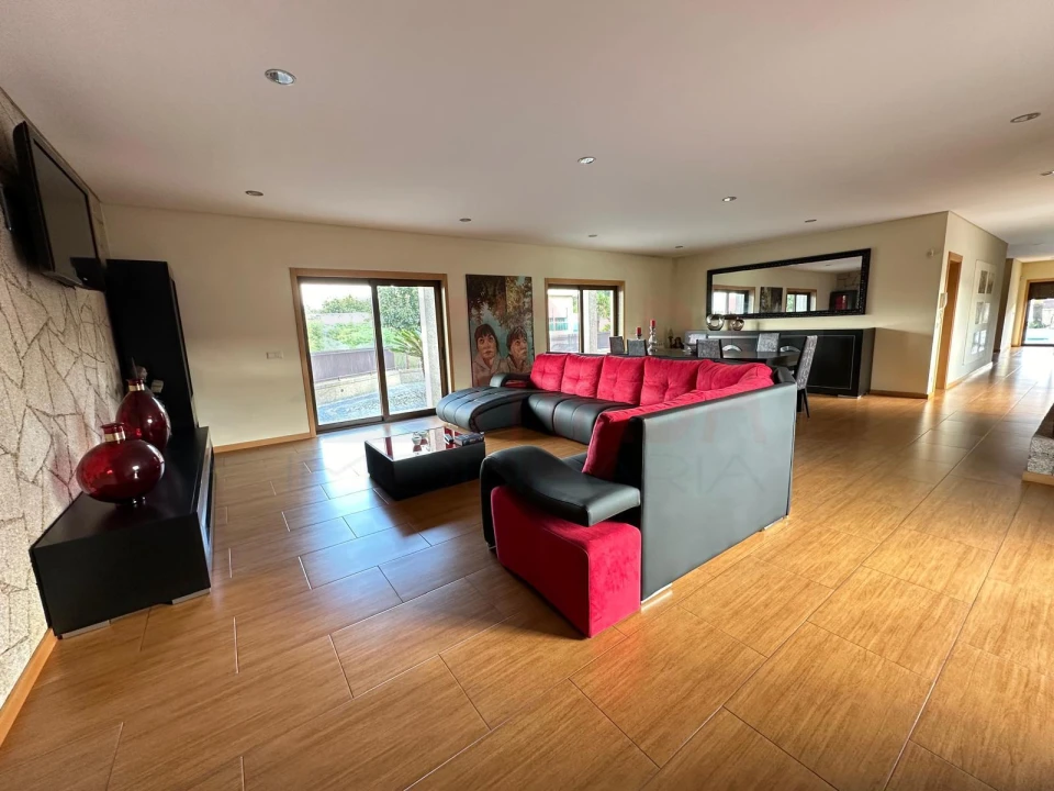 Moradia T3 para Venda em Merelim (São Paio), Panoias e Parada de Tibães Foto 5