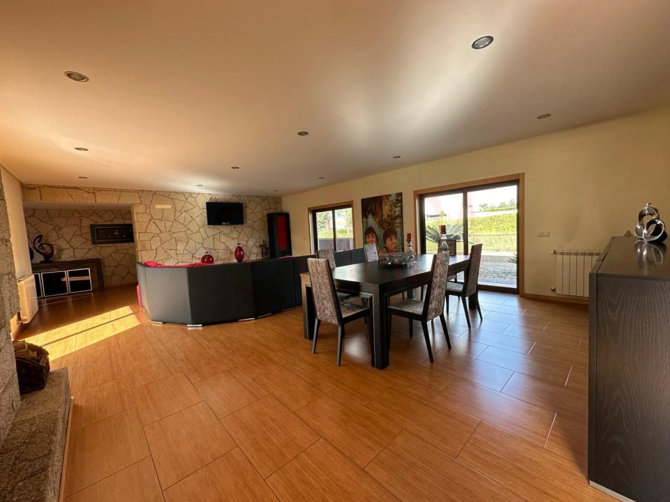 Moradia T3 para Venda em Merelim (São Paio), Panoias e Parada de Tibães Foto 8