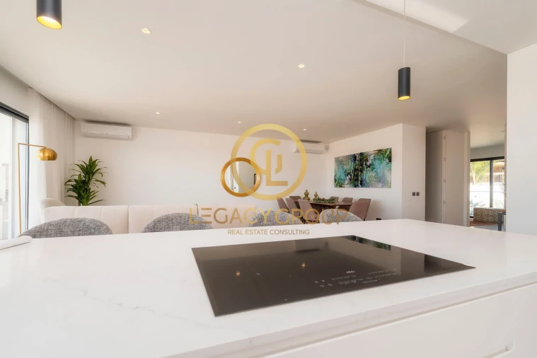 Moradia T4 para Venda em Boliqueime Foto 17