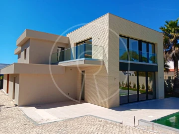 Moradia T4 para Venda em Cascais e Estoril