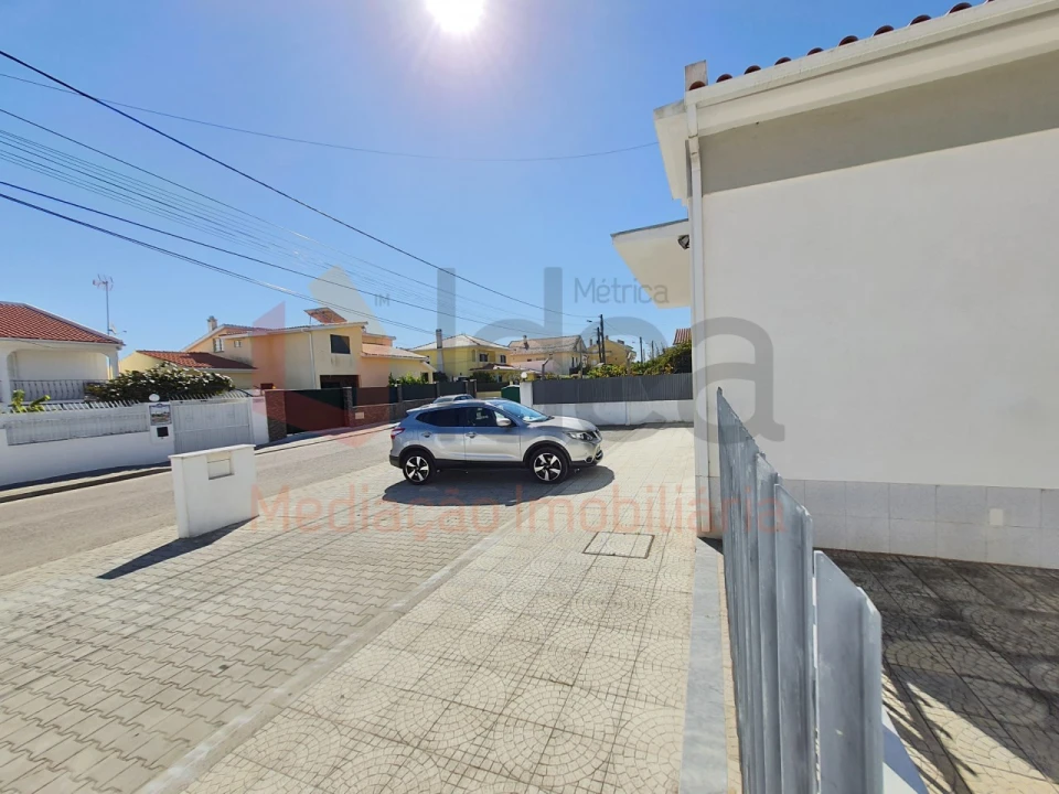 Loja para Arrendamento em Fernao Ferro Foto 29