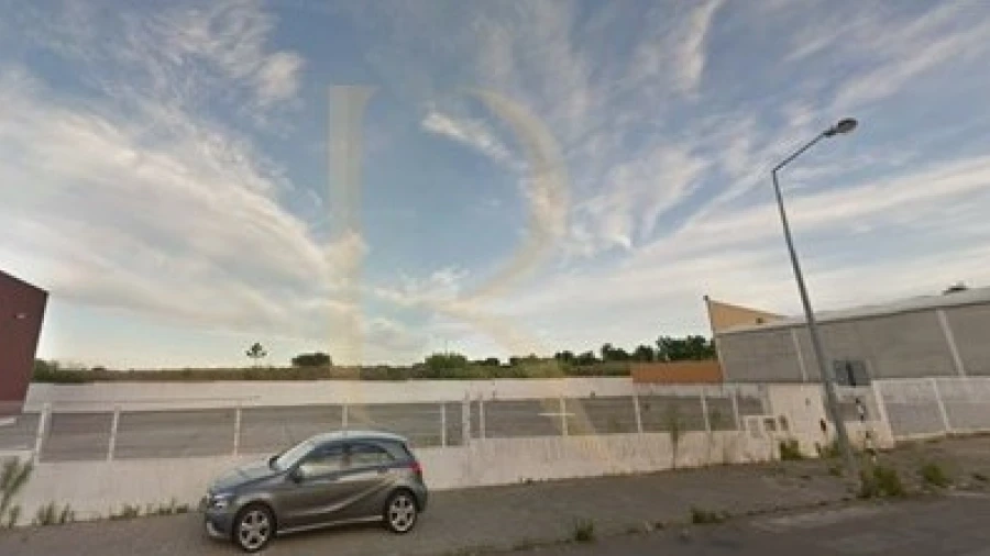 Terreno Comércio / Armazém para Venda em Seixal, Arrentela e Aldeia de Paio Pires