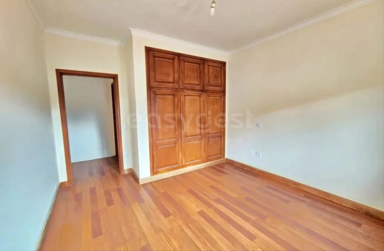 Moradia T3 para Venda em Nine Foto 4