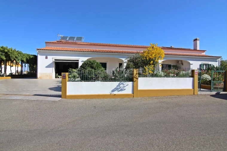 Quinta T6 para Venda em São Bento do Cortiço e Santo Estêvão Foto 1