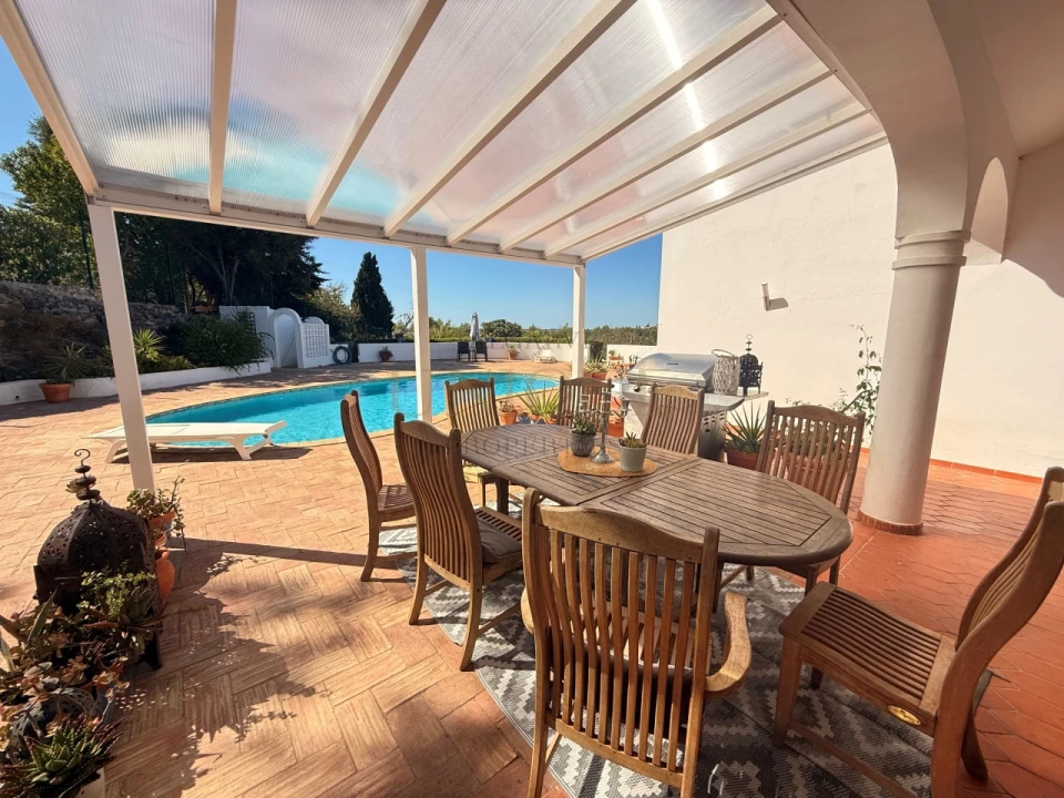 Moradia T4 para Venda em Bensafrim e Barão de São João Foto 11