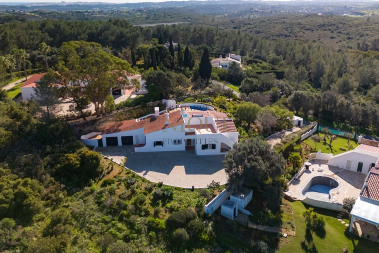 Moradia T4 para Venda em Bensafrim e Barão de São João Foto 38