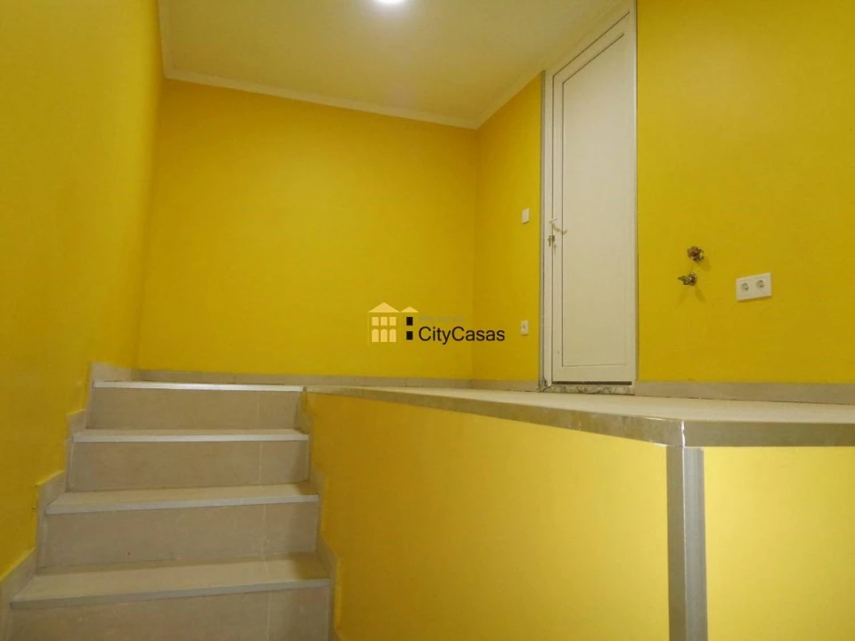 Moradia T5 para Venda em Campanhã Foto 21