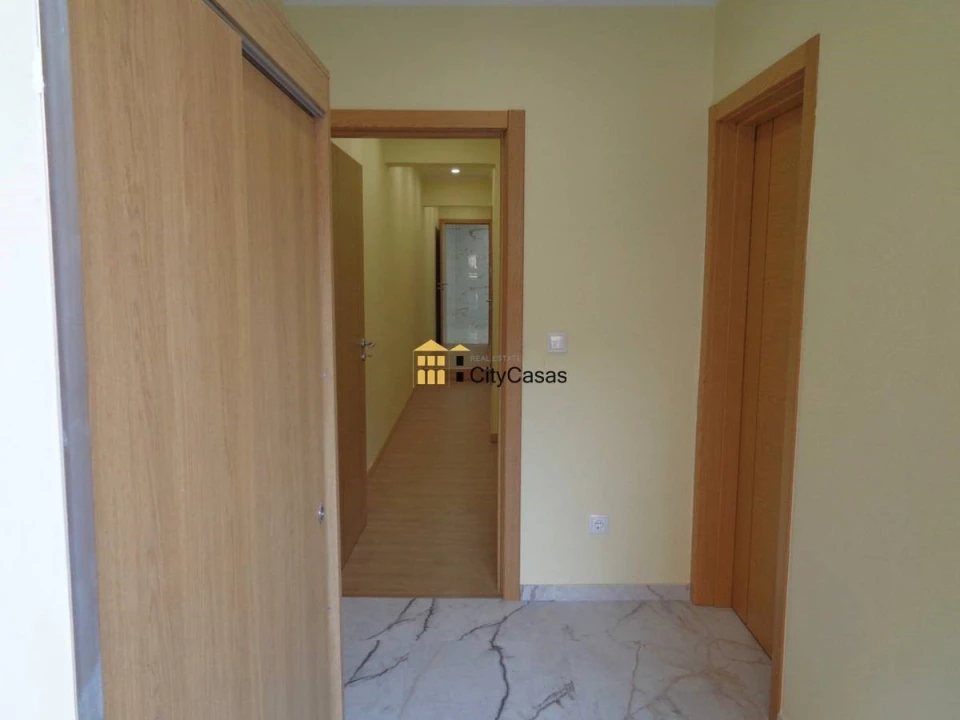 Moradia T5 para Venda em Campanhã Foto 32