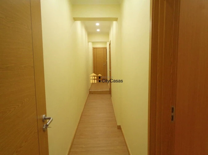 Moradia T5 para Venda em Campanhã Foto 7