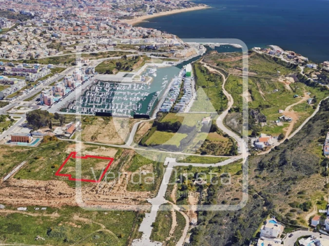 Terreno para Venda em Albufeira e Olhos de Água