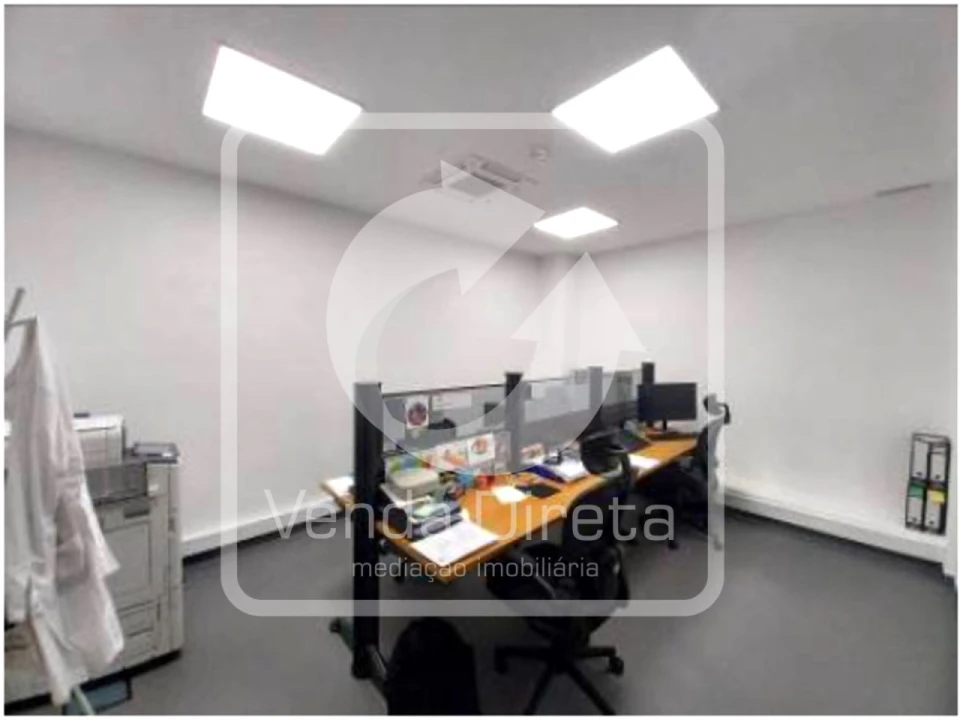 Loja para Venda em Alvalade Foto 6