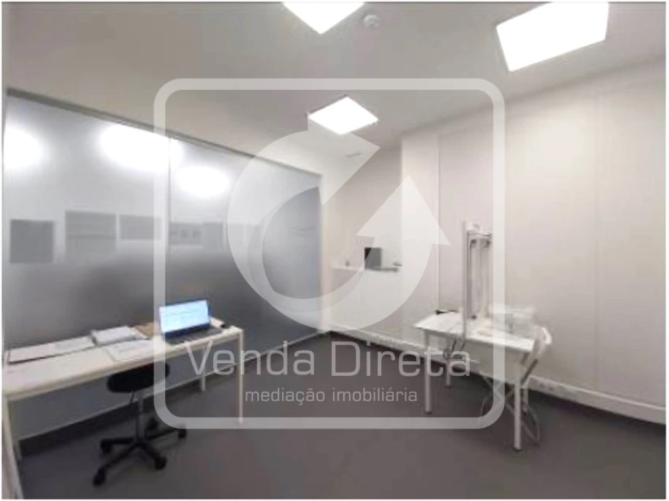 Loja para Venda em Alvalade Foto 8