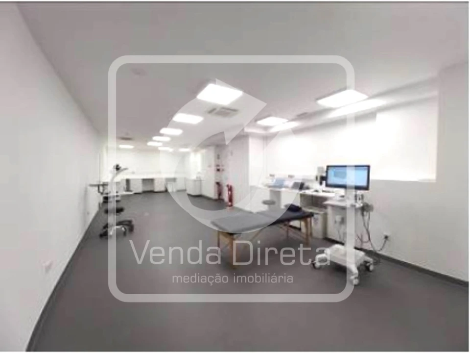 Loja para Venda em Alvalade Foto 12