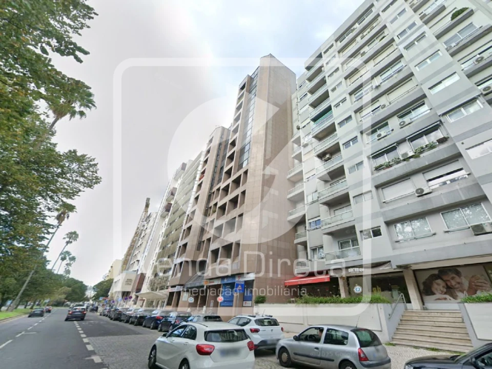 Loja para Venda em Alvalade Foto 16