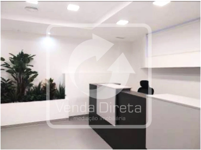 Loja para Venda em Alvalade Foto 3