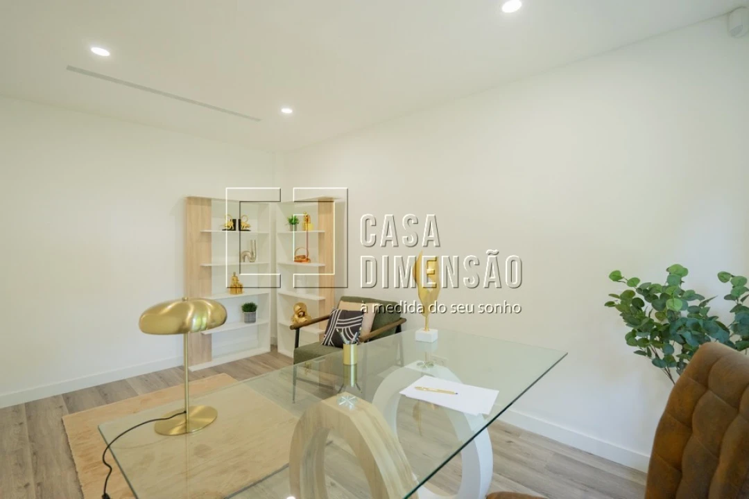 Moradia T4 para Venda em Charneca de Caparica e Sobreda Foto 23