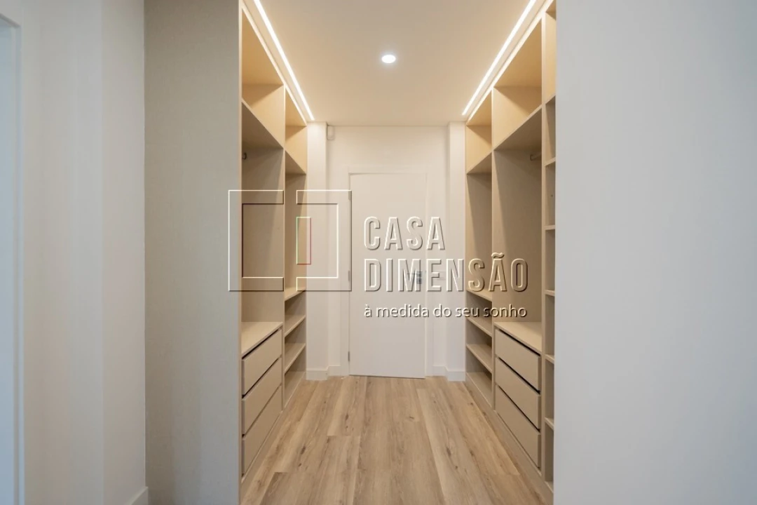 Moradia T4 para Venda em Charneca de Caparica e Sobreda Foto 26