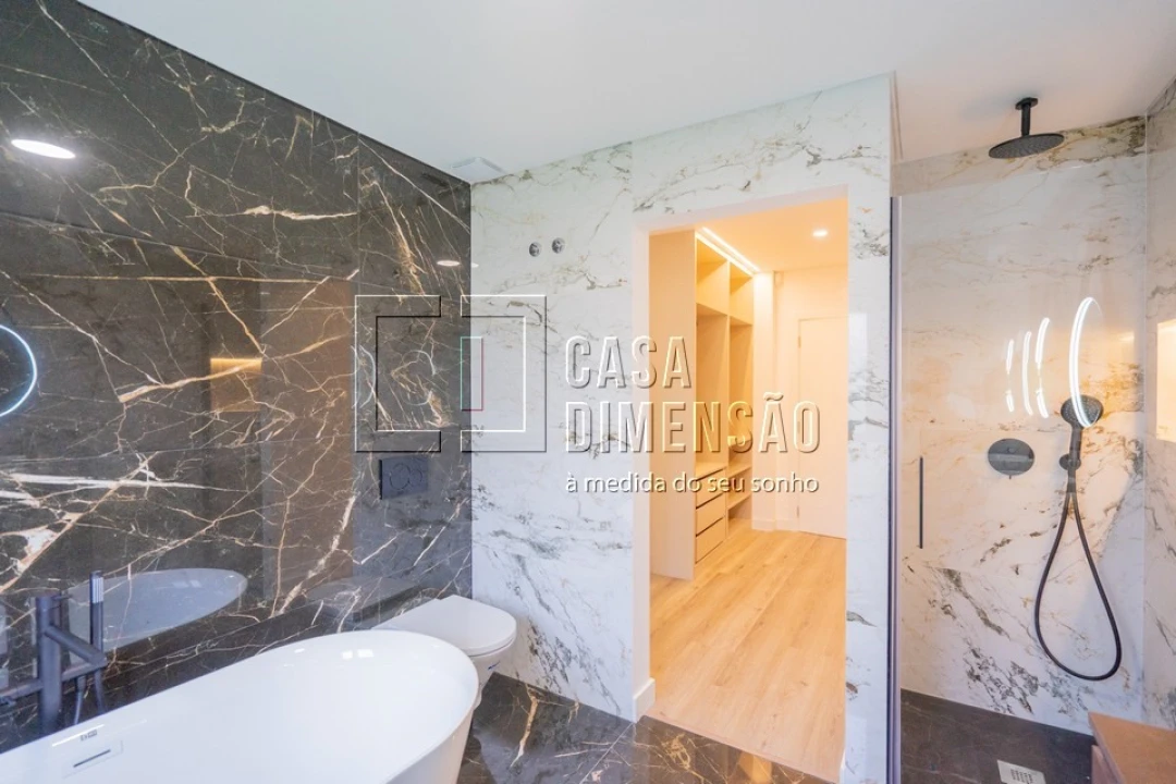 Moradia T4 para Venda em Charneca de Caparica e Sobreda Foto 36